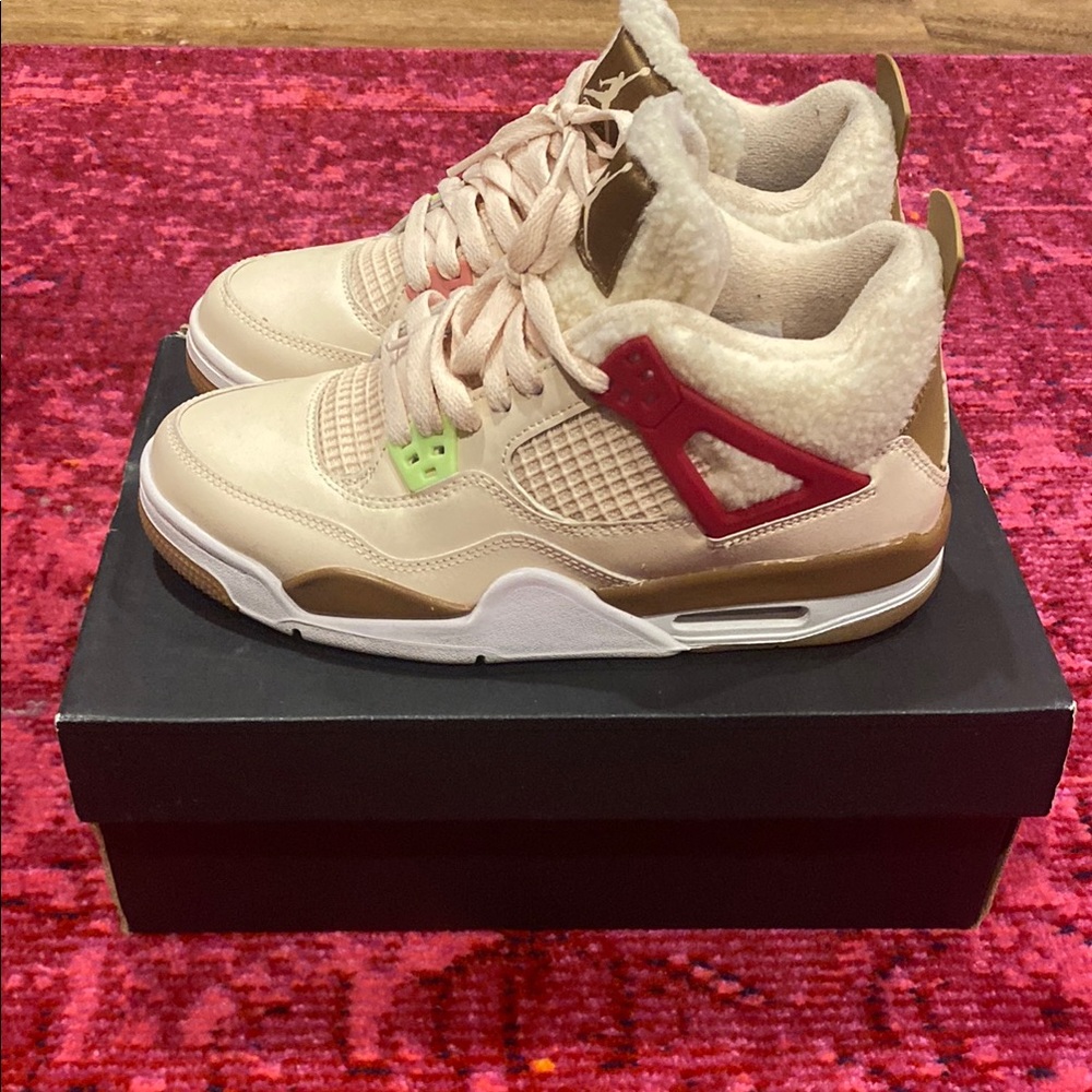 Air Jordan 4 Retro GS (Wild Things) Size 7
Limited Edition